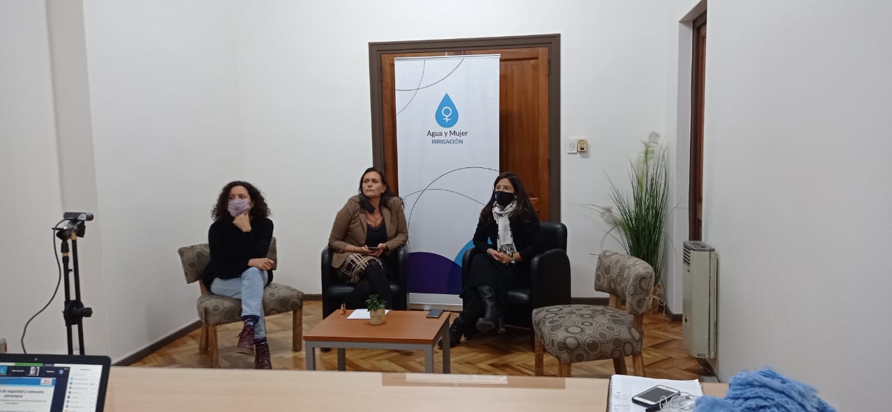 1° Encuentro del Ciclo de Charlas del Programa Agua y Mujer