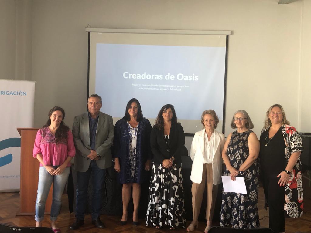 “Creadoras de Oasis”