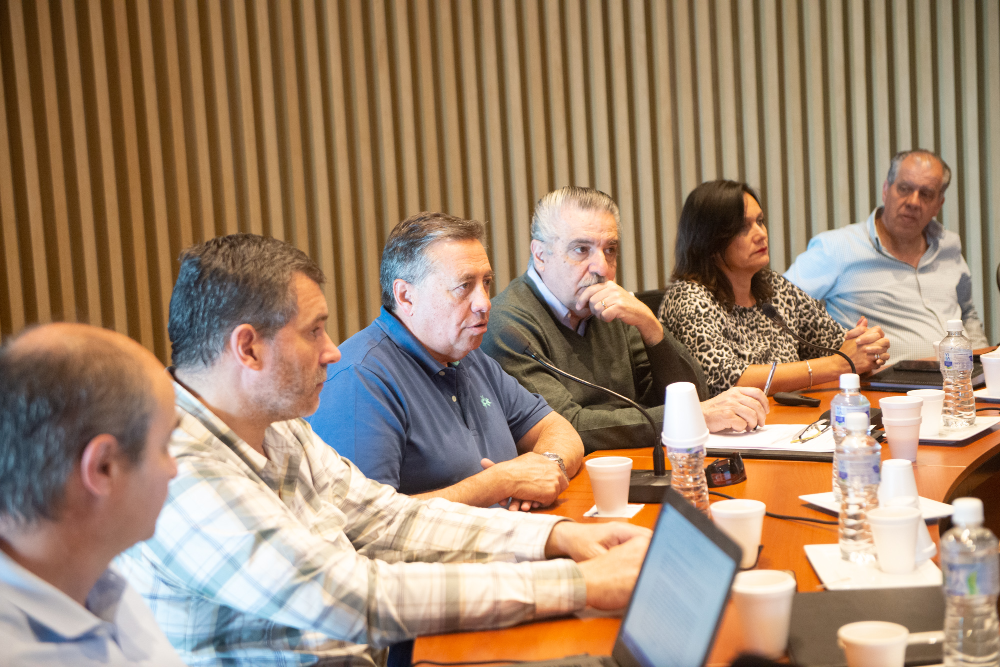 Irrigación y la Asociación de Cooperativas Vitivinícolas Argentinas (ACOVI) firman convenio de colaboración
