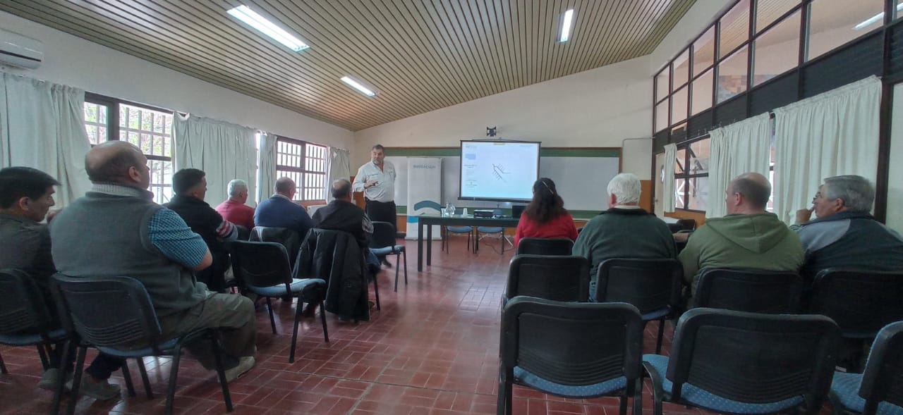 Irrigación y Ciencias Agrarias llegaron a Alvear con capacitación para Inspectores y Tomeros